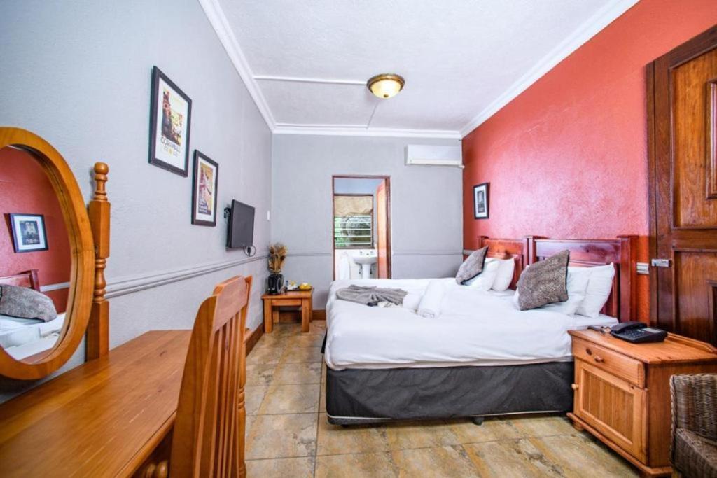 The Palms Guesthouse Mbombela Buitenkant foto