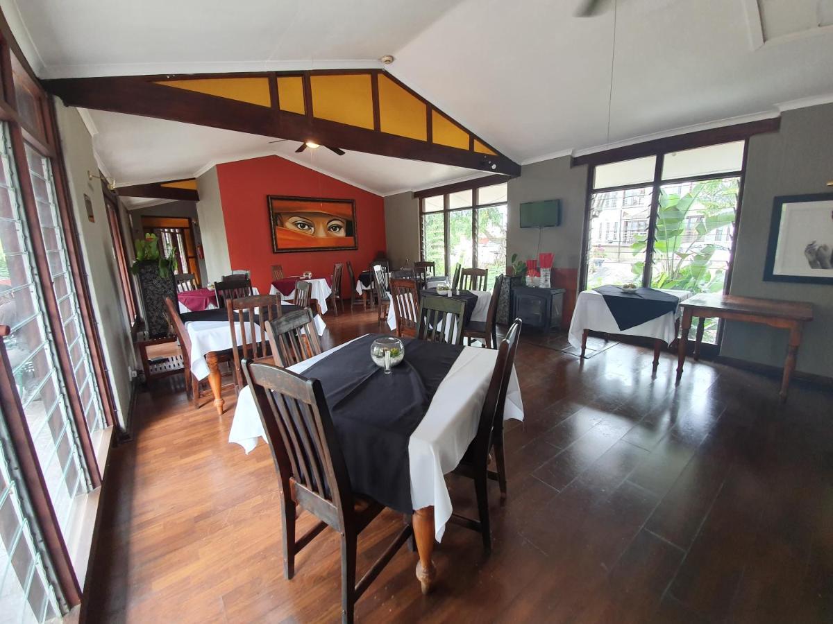 The Palms Guesthouse Mbombela Buitenkant foto